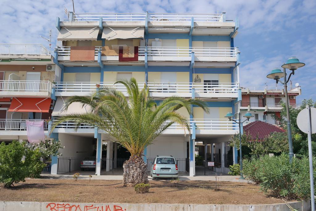 Holiday Apartment Sombrero Néa Péramos Bagian luar foto
